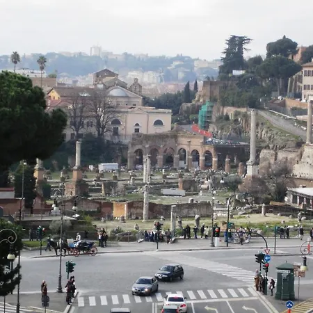 2 Passi Al Colosseo فندق مبيت وإفطار 4*