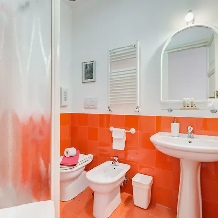 Bed and Breakfast 2 Passi Al Colosseo 4*