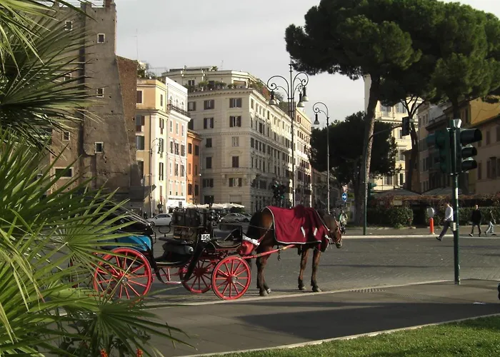 2 Passi Al Colosseo 로마