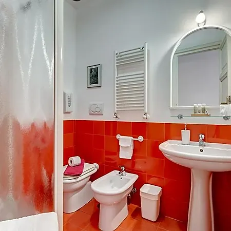 Bed & Breakfast 2 Passi Al Colosseo Rom