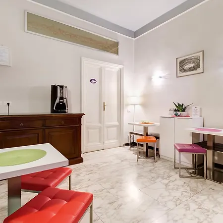 2 Passi Al Colosseo Bed & Breakfast Rome
