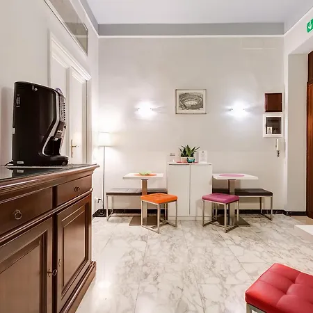 Bed & Breakfast 2 Passi Al Colosseo Rome