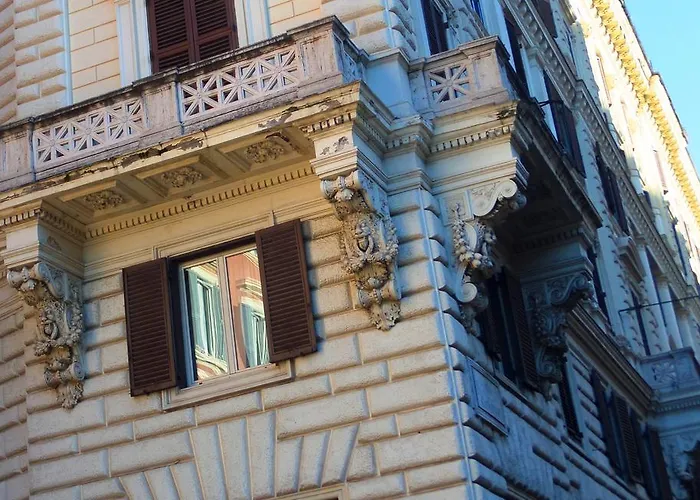 2 Passi Al Colosseo Rome