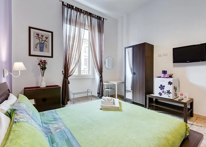 2 Passi Al Colosseo Bed and Breakfast 4*