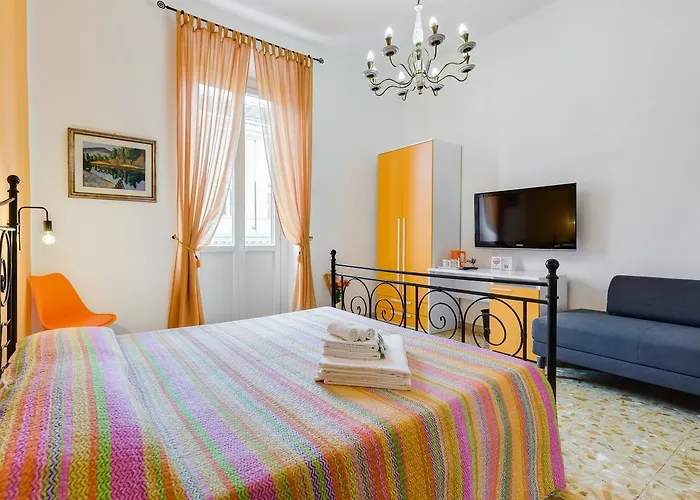 2 Passi Al Colosseo Bed and Breakfast 4*